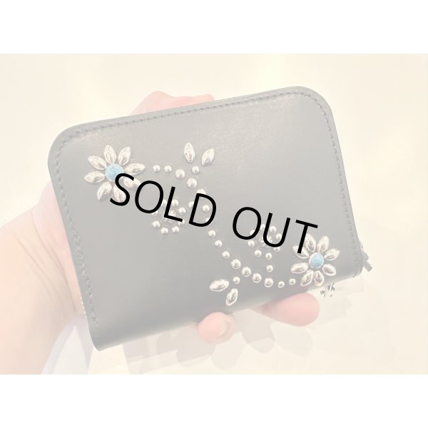 画像1: TMT INDIGO LEATHER STADS WALLET(MIDDLE) (1)